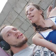 hello everyone its my first time building this . all the help is welcome.  thank you all