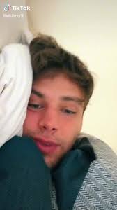 Dainty Wilder Pillow Talk Chris