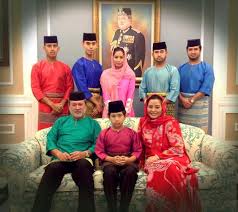 Pantun melayu klasik akan dilupai sekiranya tidak kembali dibudayakan masyarakat. Mohd Hafizee On Twitter Keluarga Diraja Johor Tunku Ismail Tmj Tunku Aminah Tunku Idris Tunku Jalil Mangkat Tunku Rahman Tunku Abu Bakar Https T Co Emtshmiynd