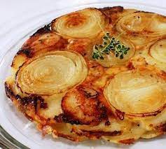 Upside Down Potato Onion If You Love Potatoes Onions And Cheese This Right Here Is For You Vegetable Recipes Recipes Food Dishes
