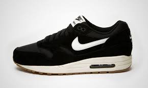 Nike Air Max 1 Essential Black Gum Sneakers Love Portugal Nike Air Max New Nike Shoes Nike Runners