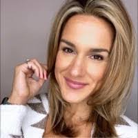 Renee Yeager's Instagram, Twitter & Facebook