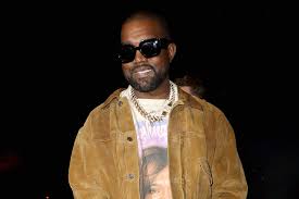 Kanye west has gotten his fans on the edge of their seats with this party . 9kumdvrpmcy Xm