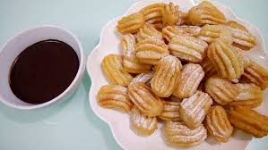Saus manis, lobak pedas dan sos panas, saus worcestershire yang kaya dan kaya umami, dan memerah lemon masam. Cara Mudah Buat Churros Sos Coklat Yang Sedap Dan Perfect