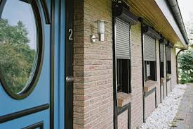Aspekte wie sicherheit, wärmedämmung, sonnenschutz und insektenschutz werden bei einem schüco fenster mit integriertem rollladen stets angemessen berücksichtigt. Rolladen Nachrusten Aussenrolladen Elektrisch Nachtraglich Einbauen