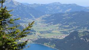 Hahnenkamm training kitzbühel 2012 streif abfahrt downhill alpin ski mausefalle lärchenschuss. Hahn Im Fels Wanderung Auf Den Hahnenkamm Bei Reutte Berge Br De