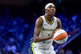 Howard nets career-high 36 as Dallas Wings fall to Phoenix Mercury 104-96 -  Mavs Moneyball