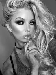 Victoria Fox's Instagram, Twitter & Facebook