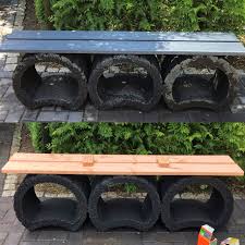 Gartenbank Aus Alten Pflanzkubeln Und Resten Von Terassendielen Gartengestaltung Pflanzkubel Pflanzen