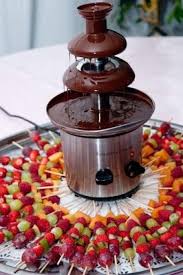 Pour Finir En Douceur Rien De Tel Que Le Chocolat Fruit Chocolate Chocolate Fountain Chocolate Fountains Chocolate Fountain Recipes Chocolate Fountain Bar