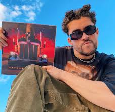 Bad bunny reveals new album release date, title & artwork on 'fallon'. Pop Crave Auf Twitter Bad Bunny Celebrates The Release Of His Latest Album El Ultimo Tour Del Mundo In New Photos