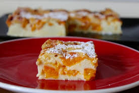 Clafoutis Leger Aux Abricots Et A L Amande Recette Clafoutis Aux Abricots Recette Abricot Recette Clafoutis