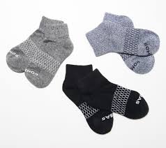 Socks are notorious for being the part of a man's outfit that gets overlooked and under appreciated. Bombas Set Of 3 Quarter Socks Qvc Com