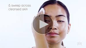 Amazon.com : Pixi Glow Tonic Balancing Face Toner Glycolic Acid for Radiant  Skin Daily Brightening Toner (3.4 fl oz