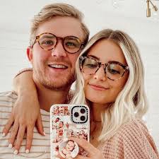 YouTuber Aspyn Ovard files for divorce, announces birth same day