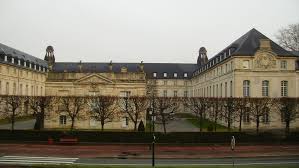 1961'de yapılan bir reform, okulu iki varlığa ayırdı: Lycee Militaire De Saint Cyr Une Enquete Ouverte Pour Viol Et Agression Sexuelle Le Figaro Etudiant