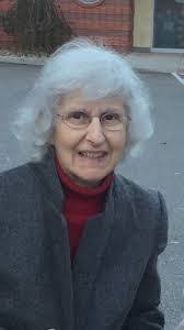 Elisa Moore's Instagram, Twitter & Facebook