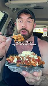 My go-to Wendy’s menu hack for a high protein lunch that doesn’t  disappoint⁣ ⁣ Wendy’s made me work for this one… they were out of grilled  chicken and had to go to a 2nd 📍 ⁣ ⁣ Macros for entire meal:⁣ ...