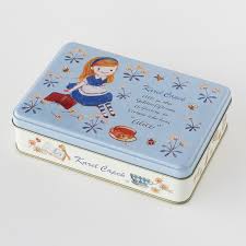 18 Alice アリスのワンダーブルーベリーティー かわいい紅茶のギフト カレルチャペック紅茶店 公式通販 山田詩子主宰 世界的銘茶を鮮度no 1でお届けする紅茶専門店