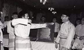 This rss feed is based on another popular blog from malaysia called the scribe a kadir jasin by datuk a. The Scribe A Kadir Jasin The Hishammuddin Poser How Real Was It