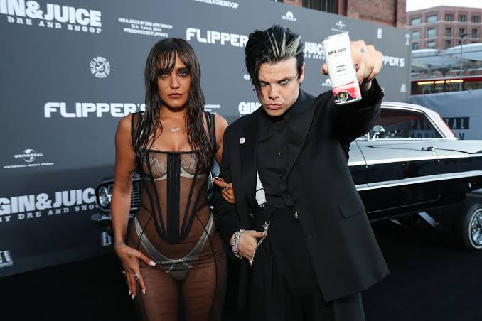 How did Yungblud's girlfriend Jesse Jo Stark celebrate his new song while  he slept after postponing a show? - PRIMETIMER