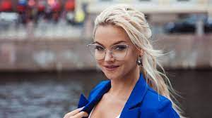 (haare frisur emo) frisuren für ovale gesichtsformen. Frisuren Mit Brille Die Schonsten Frisuren Fur Brillentrager Brigitte De