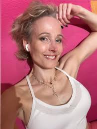 Monday workout done and dusted. I have to say, my life is now being  sub-divided into two distinct categories: 1- before pep*tides 2- AFTER  PEP*TIDES 🤣🤣 I thought it was total BS