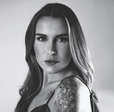 Hattie Grace Model added a new photo.