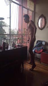 Man naked at home - ThisVid.com