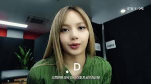 LISA de BLACKPINK: Talento y Estilo Único