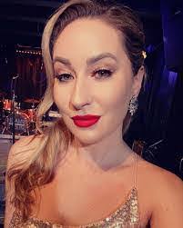 Adela Anderson's Instagram, Twitter & Facebook