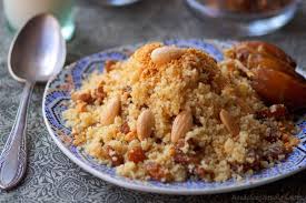 Seffa Couscous Aux Fruits Secs En 2020 Fruits Secs Couscous Cuisine Et Boissons