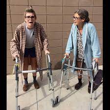 Grannies Such Unique Diy Halloween Costumes To Rock With Your Bestie This Year Halloween Costumes Friends Duo Halloween Costumes Cute Halloween Costumes