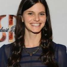 Ava Winters (played by Shelley Hennig) outfits