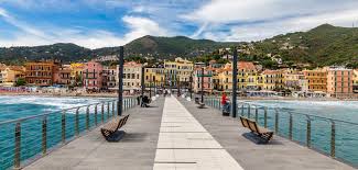 Alassio is a town and comune in the province of savona situated in the western coast of liguria, northern italy, approximately 80 kilometres. Alassio Italieonline