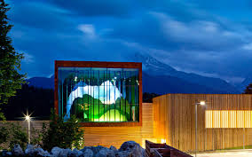 Genießen sie einen schönen urlaub mit unseren tieren in einer typischen schwarzwaldidylle mit wiesen und wäldern, ideal zum wandern, radfahren und ausspannen. Haus Der Berge Atelier Bruckner