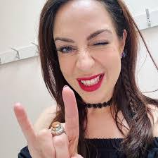 Rebecca Lomas's Instagram, Twitter & Facebook