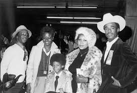 Aretha franklin and ted white married in 1961 and divorced in 1969. Aretha Franklin Children Husband Sister Is She Dead Other Facts Wikibio9