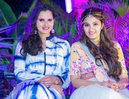 Sania Mirza Wiki Height Age Boyfriend Husband Children Family Biography More Wikibio Sania mirza with father imran mirza and mother nasima. sania mirza wiki height age