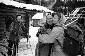 Died in the dyatlov pass incident. The Dyatlov Pass Incident Atlas Obscura