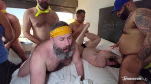 Texas Bear Round Up Group Fuck [Video]