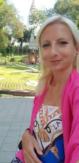 ជំរាបសួរបាទ! Hello lovely people Someone know the latest update about the  government policy entry to Cambodia in covid19 situation resently ? My  friend from France interesting visit Cambodia now