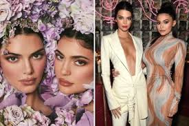 Kardashian fans insist Kendall Jenner 'over-lined her lips' in new makeup  ad with Kylie to deceive she hasn't had filler
