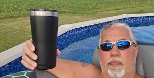 Manitoba, Canada outdoor temp Is the same as the pool temp. 24°c (75°f) 🥳 