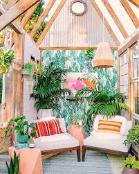 25 Cozy Sunroom Decor Ideas With Tropical Theme House Design And Decor Tropical Home Decor Tropical Decor Sunroom Decorating