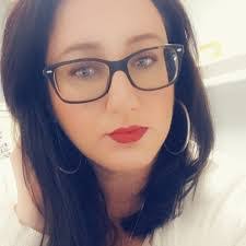 Stefanie Stratton's Instagram, Twitter & Facebook