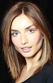 Short light brown hair straight. 10 Light Brown Bob Hairstyles