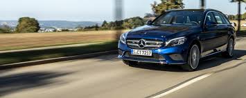 Tecnicamente, un'auto ibrida è un'auto che dispone sia di un motore tradizionale (solitamente a benzina) e sia di uno (o più) motore elettrico. Mercedes Dal 2019 Classe C E Classe E Ibride Benzina E Diesel Info Motorbox