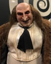 One sixth scale Gentleman of Crime aka Penguin from Batman Returns figure  by Enternal. For the price point of this figure it looks amazing. Whoever  took the original pictures when this figure