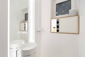 Formschöne badmöbel vermitteln lust und lebensfreude badmöbel helfen, das badezimmer in eine wohlfühloase zu verwandeln und badzubehör wie kamm, zahnbürste, kosmetika oder handtücher organisiert zu verstauen. Badezimmer Und Badkonzepte Aus Monchengladbach